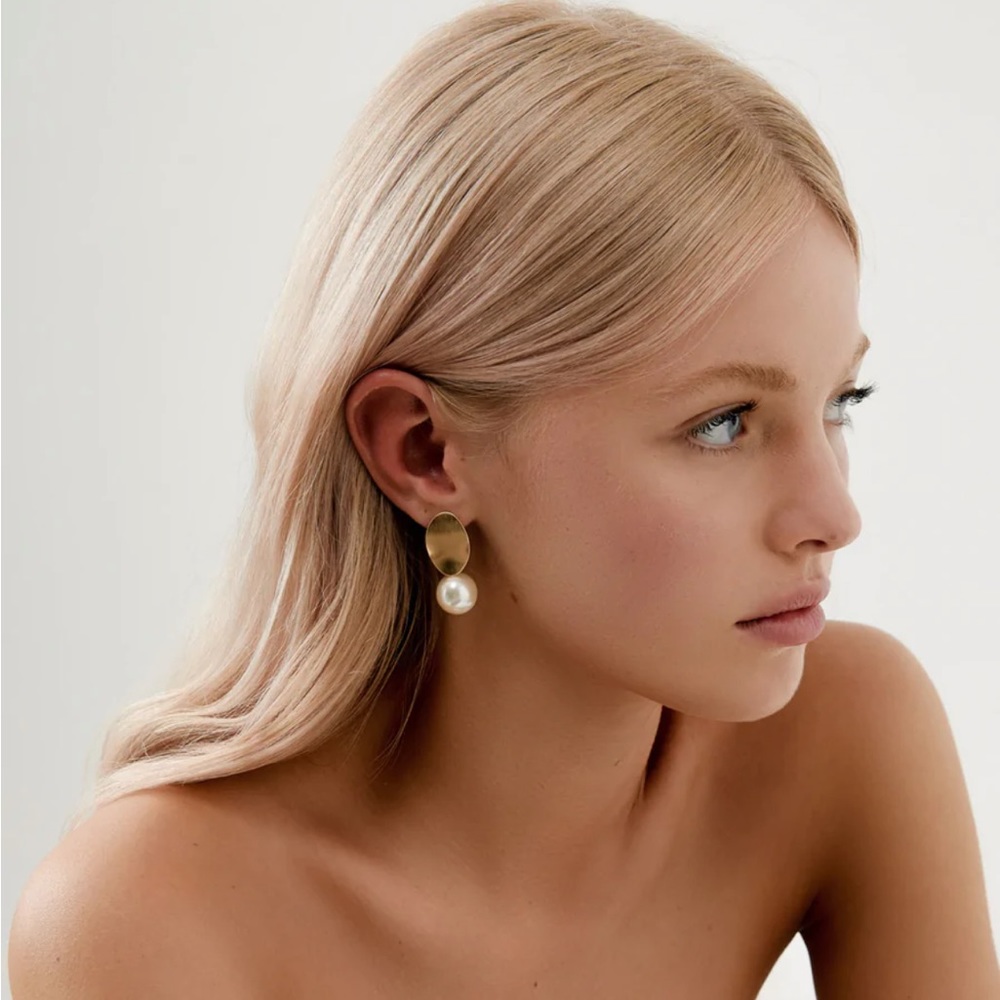 Amelie George Bridal Kallista Gold Pearl Drop Earrings